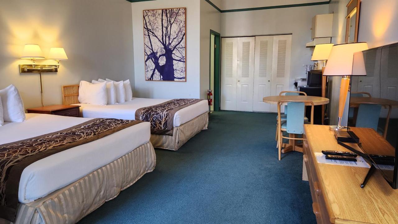 The Cedars Inn Hotel & Convention Centre Gibsons Eksteriør bilde