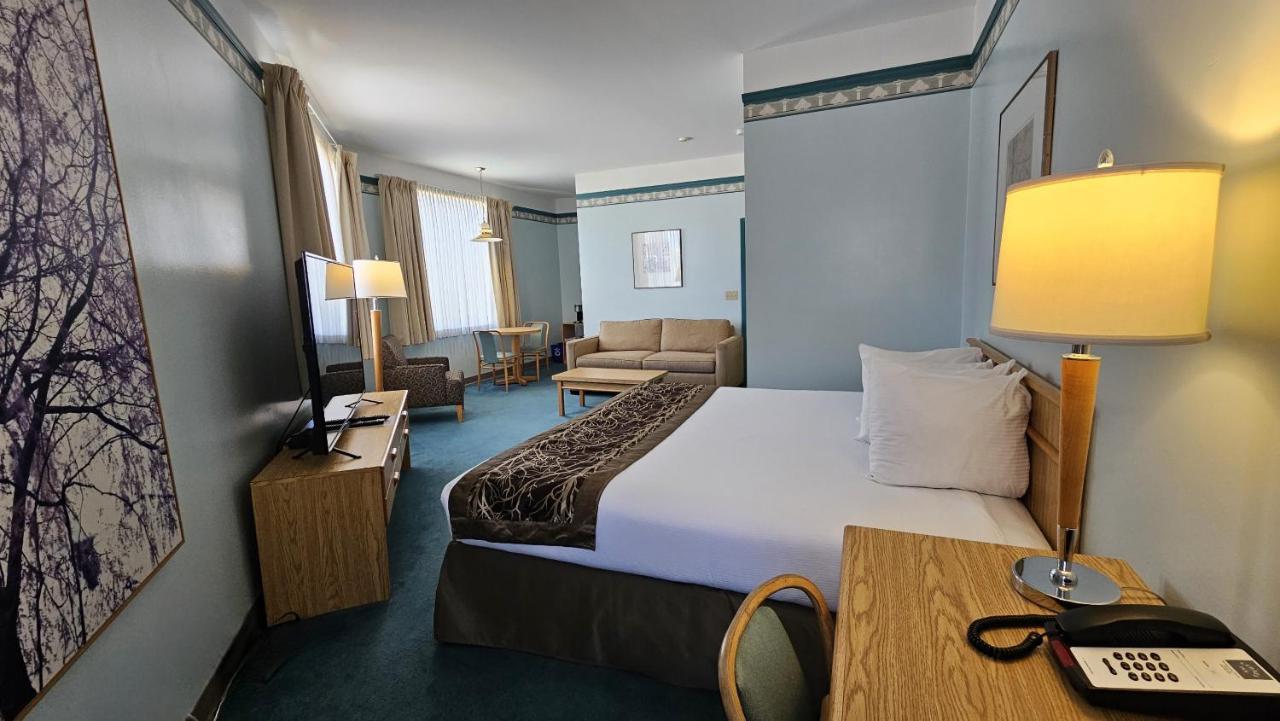 The Cedars Inn Hotel & Convention Centre Gibsons Eksteriør bilde