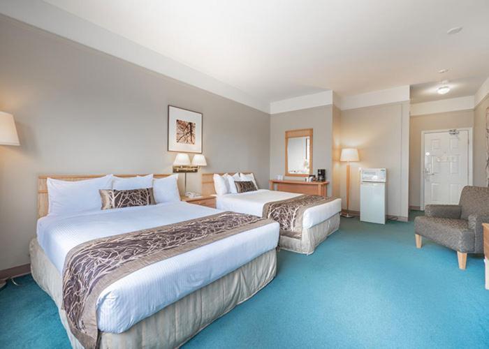 The Cedars Inn Hotel & Convention Centre Gibsons Eksteriør bilde